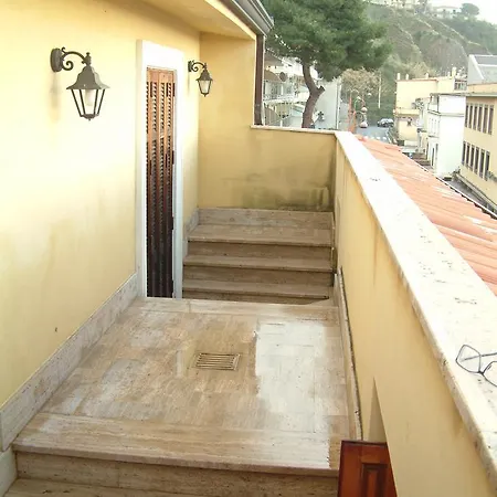 فندق مبيت وإفطار La Dimora Del Borgo بلفيديري ماريتّيمو