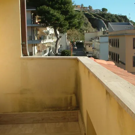 فندق مبيت وإفطار La Dimora Del Borgo 2*